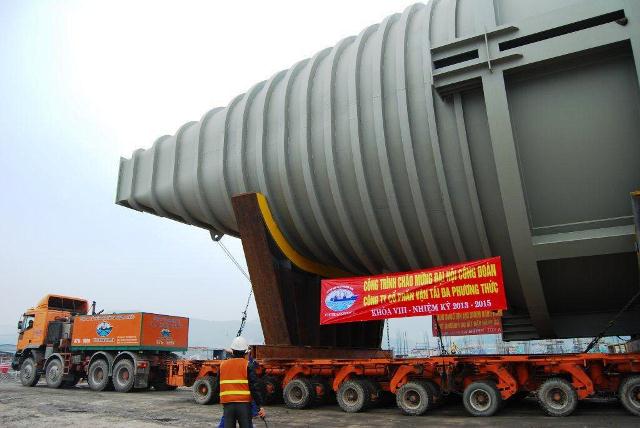Vận chuyển thiết bị của nhà máy Nhiệt điện Mông Dương
