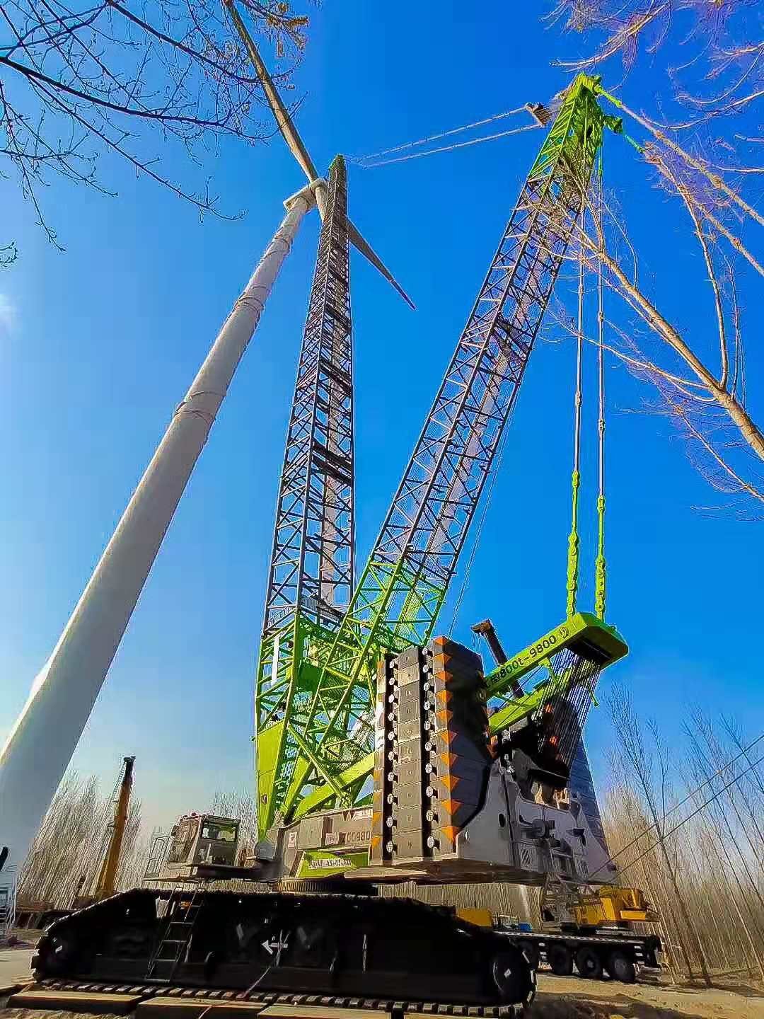 800T Crawler Crane for Wind Power Equipment Lifting